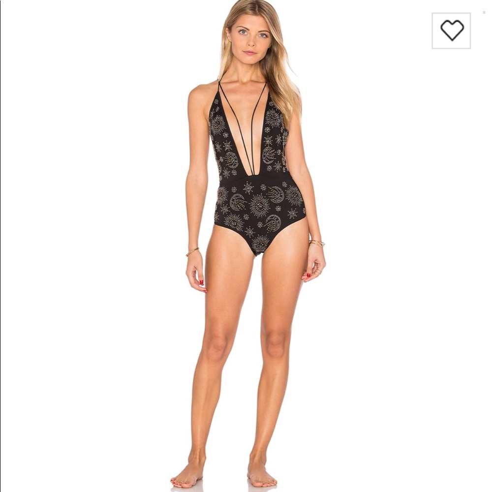 BEACH RIOT One piece